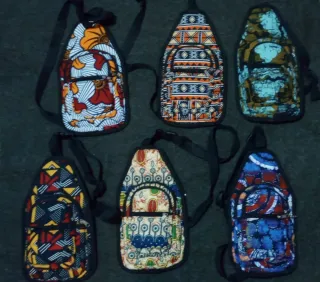 Riñonera bandolera estampada