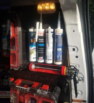 2 Soportes para 8 cartuchos de silicona