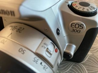 Cámara Canon EOS 300