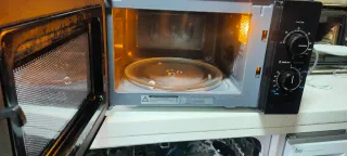 Microonde con grill Toshiba Nero