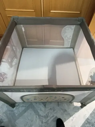 Parco fasciatoio con materasso nuovo