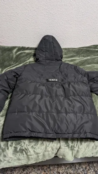 Chaqueta Tenth Negra con Capucha