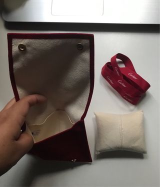 Estuche de viaje reloj Cartier con almohadilla