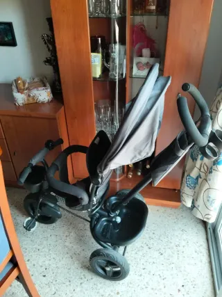 Triciclo con manillar giratorio Kinder Kraft