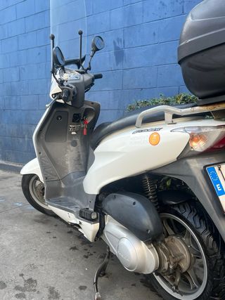 Honda Dylan 125 Blanca