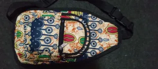 Riñonera bandolera estampada