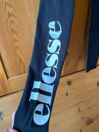 Leggings negros Ellesse con logo