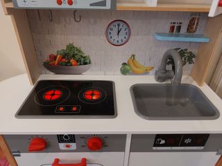 Cucina giocattolo in legno per bambini