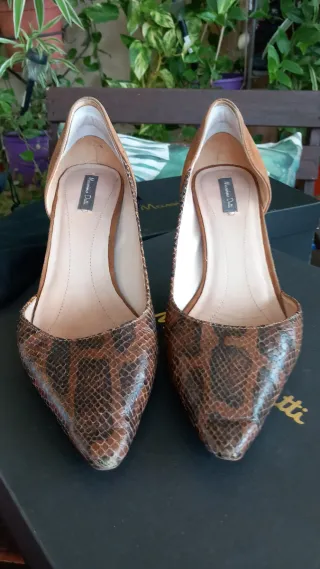 Zapatos salón Massimo Dutti Talla 39 Piel Tacón