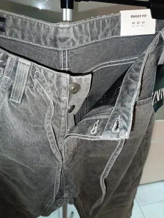 Pantalón Zara Baggy Gris