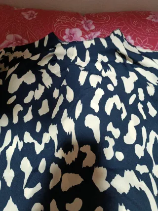 Blusa Estampada Azul y Blanca Talla L