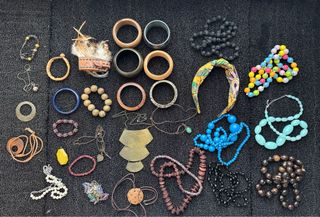 Bisuteria: Accessori collane, bracciali, perline