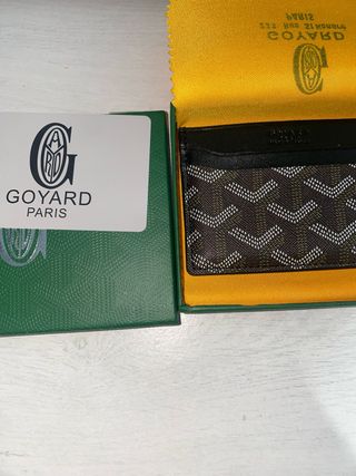 Tarjetero Goyard