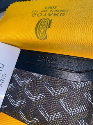 Tarjetero Goyard