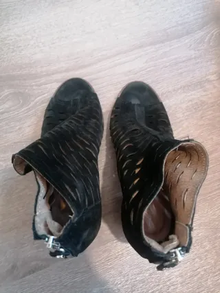 Botines negros verano calados sin puntera