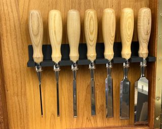 2 SOPORTES PARA FORMONES DE MADERA