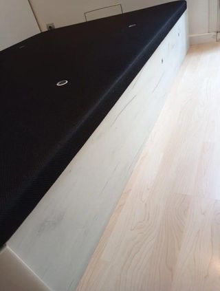 Canapé de tela y madera