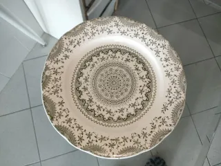 Piatto da dolce in ceramica decorato