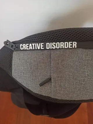 Riñonera hombre CREATIVE DISORDER gris