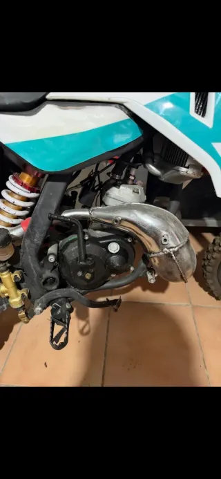 Moto infantil réplica KTM 243