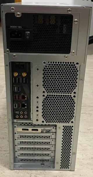 Stazione di lavoro/Server Ryzen 9 128GB RAM
