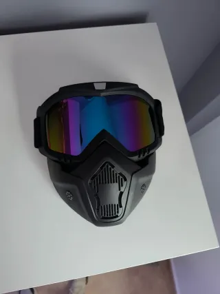 Máscara y guantes deportes invierno