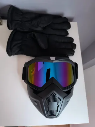 Máscara y guantes deportes invierno