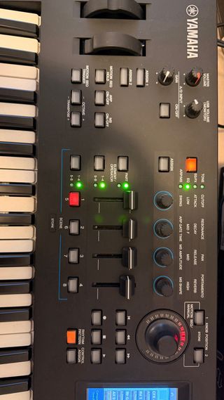 Yamaha MODX6+ – Como nuevo (con factura)