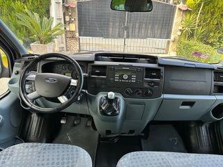 Ford Transit 9 Plazas ITV 2026