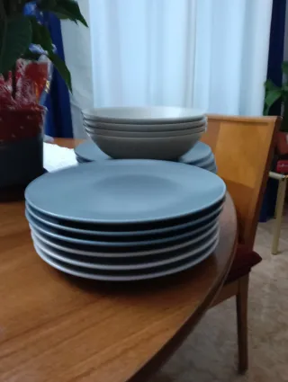 Consegna di piatti in ceramica "NON SPEDIZIONE 44 KG."