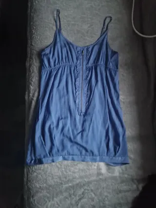 Blusa tirantes seda azul con cremallera,