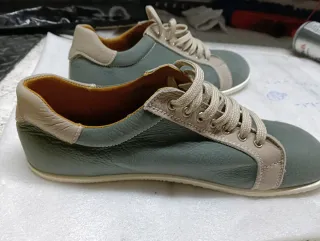 Zapatillas Dispares Talla 38