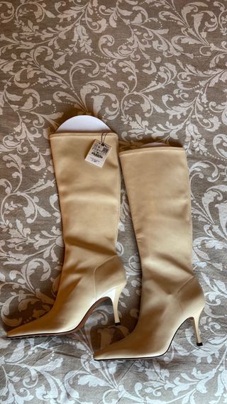 Botas altas Zara beige nuevas
