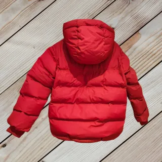Cazadora Zara roja T. 9 años