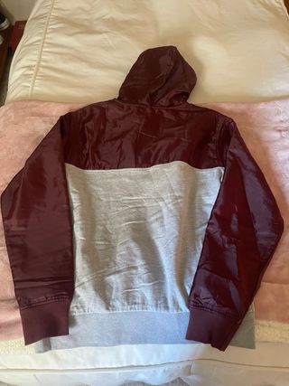 Sudadera Pull&Bear Gris y Roja Talla L