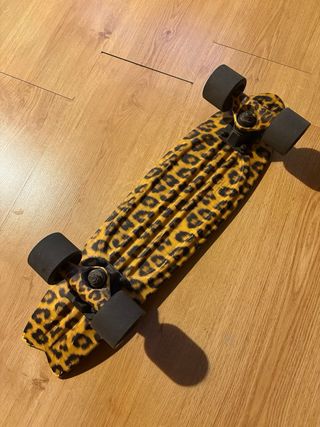 Skateboard Globe Bantam Leopard, skate tipo penny