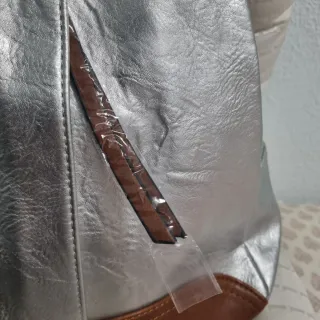 Mochila plata y camel polipiel nueva