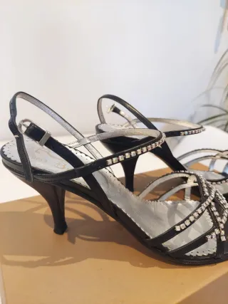 Sandalias de tacón de piel