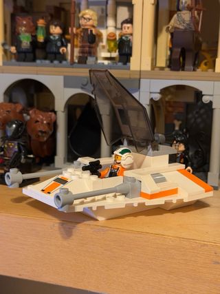 Lego Star Wars Snowspeeder + minifigura