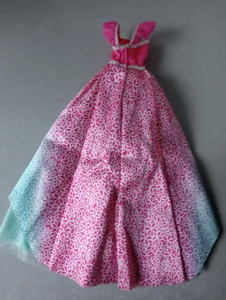 Ropa y Accesorios Barbie, Monster, Bratz