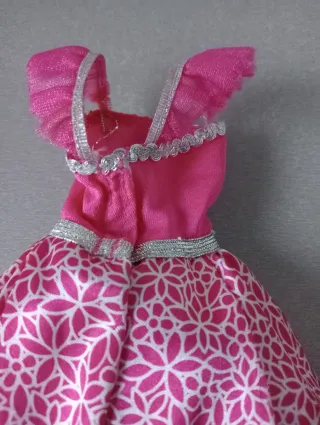 Ropa y Accesorios Barbie, Monster, Bratz