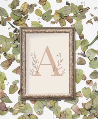 Foglio decorativo lettera A beige A5 per bambini