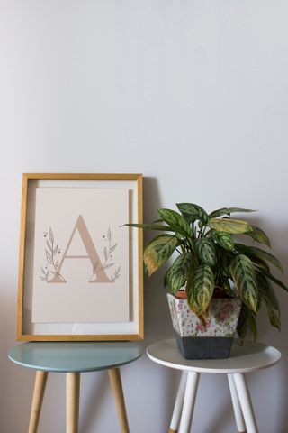 Foglio decorativo lettera A beige A5 per bambini