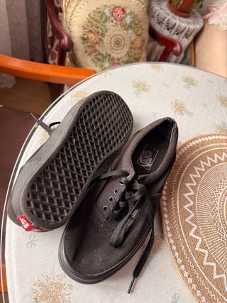Zapatillas Adidas y vans talla 42