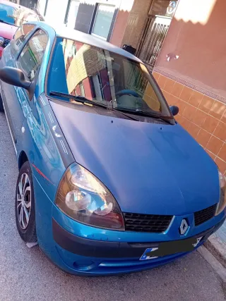 Renault Clio 2003