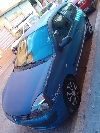 Renault Clio 2003