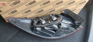 FARO TRASERO DERECHO MAZDA CX-5