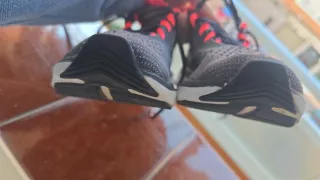 Zapatillas deportivas Decathlon gris y coral