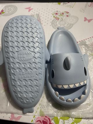 Chanclas Tiburón Azul
