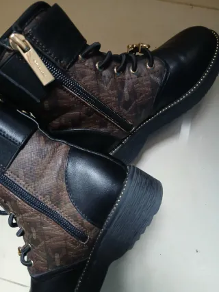 Botas Michael Kors niña negras y marron talla 29